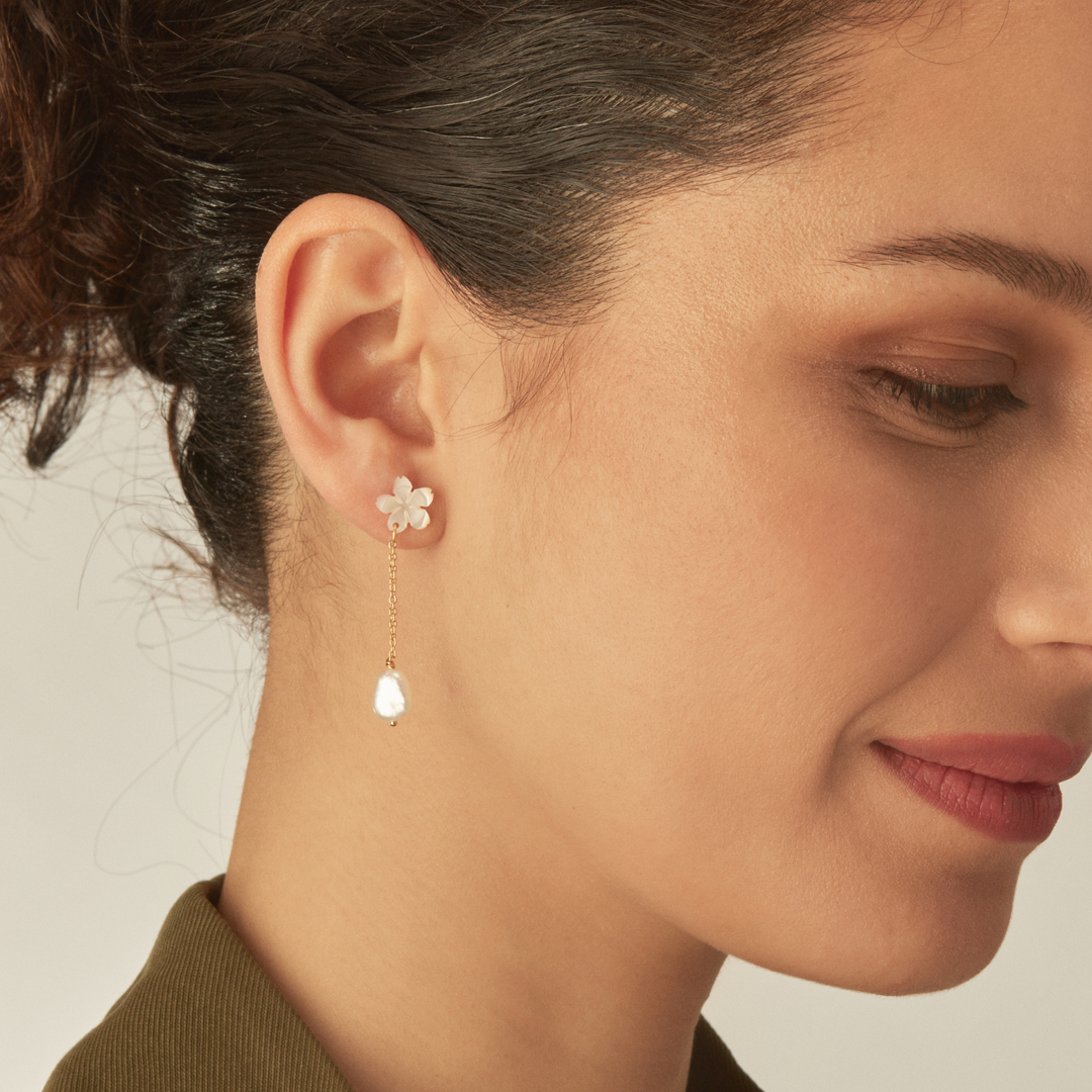 PENDIENTES ASIMÉTRICOS FIORI DI PERLA