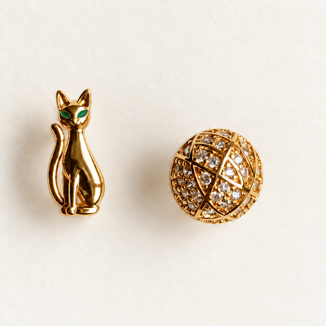 PENDIENTES ASIMÉTRICOS CHAT ET PELOTE DE LAINE