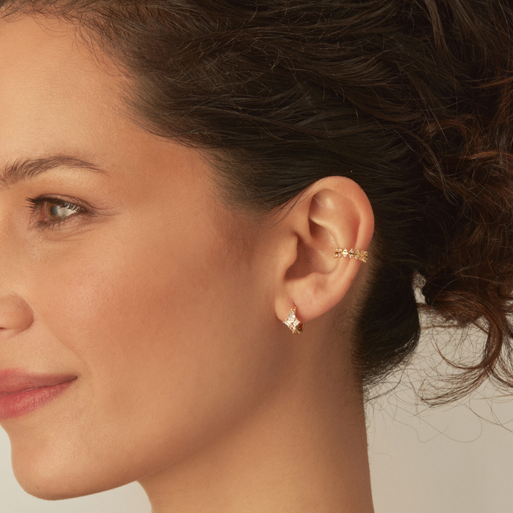 EAR CUFF WHITE JANA