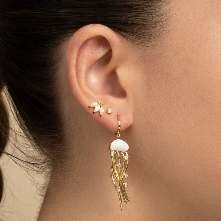 WHITE GOCCIA DI MEDUSA HOOP PIERCING EARRING