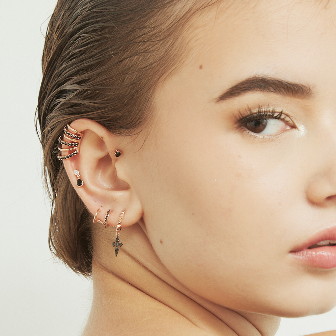 PIERCING OORBEL ROSEGOUDE SPINEL LUZ