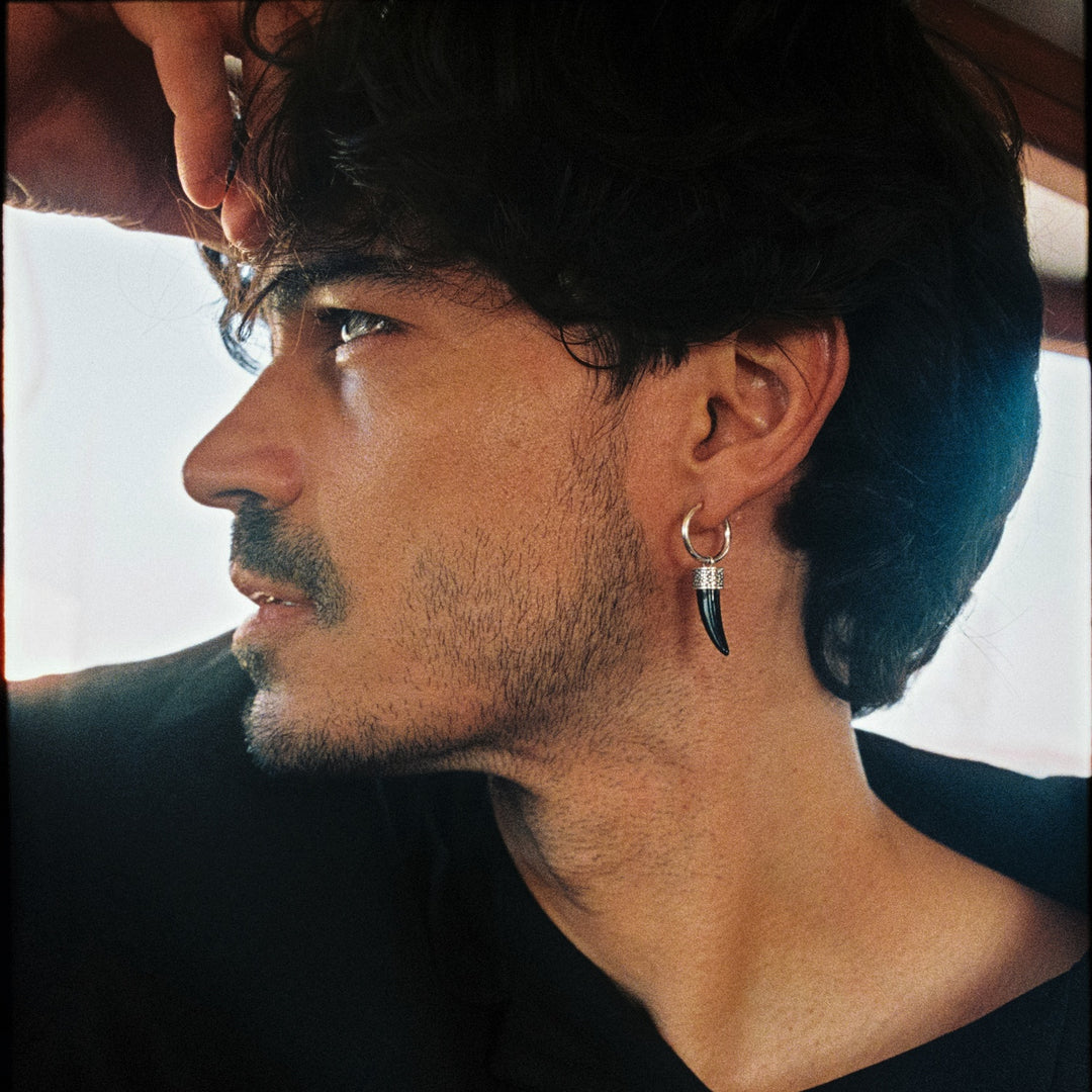 PIERCING OORBEL RING BLACK TUSK